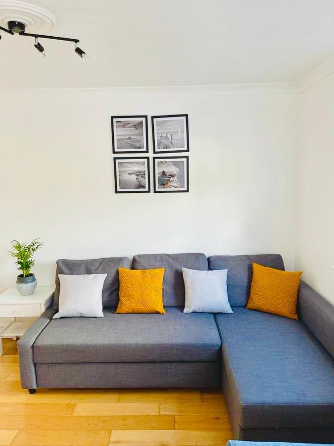 Amazing Location - City Of London- 2 Bedroom Stunning Canal View House With Private Garden,Parking & Balcony ภายนอก รูปภาพ