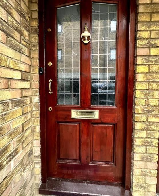 Amazing Location - City Of London- 2 Bedroom Stunning Canal View House With Private Garden,Parking & Balcony ภายนอก รูปภาพ