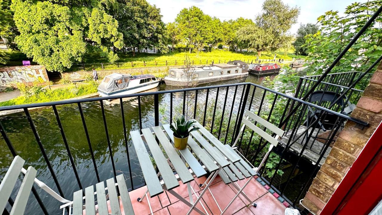 Amazing Location - City Of London- 2 Bedroom Stunning Canal View House With Private Garden,Parking & Balcony ภายนอก รูปภาพ