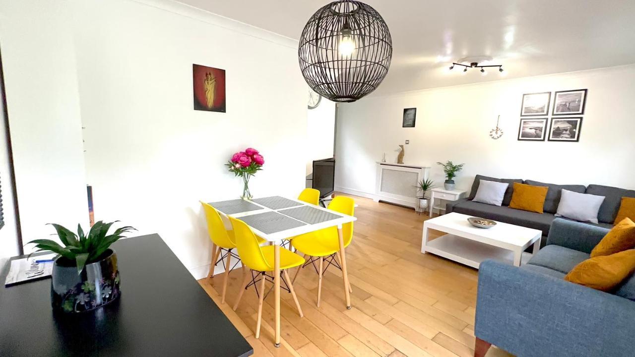 Amazing Location - City Of London- 2 Bedroom Stunning Canal View House With Private Garden,Parking & Balcony ภายนอก รูปภาพ