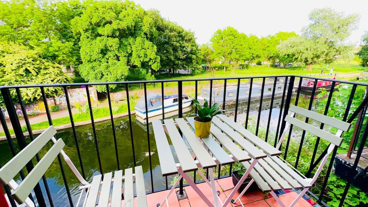 Amazing Location - City Of London- 2 Bedroom Stunning Canal View House With Private Garden,Parking & Balcony ภายนอก รูปภาพ